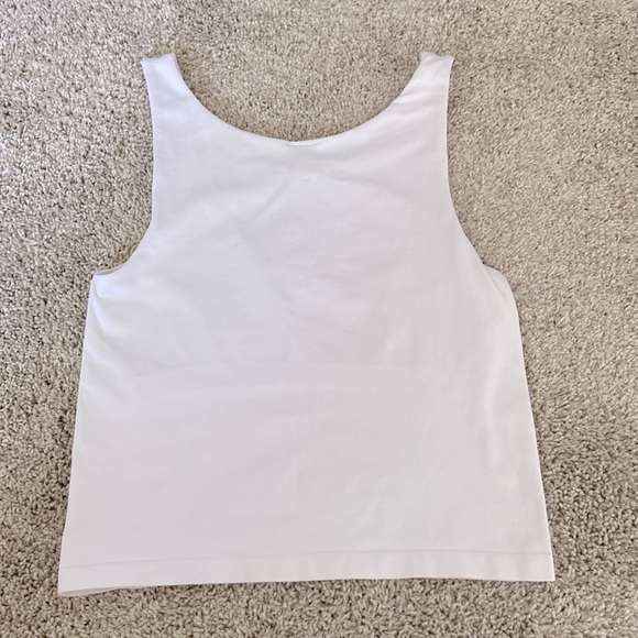 Dynamic • White High Scoop Neck Smooth Crop Tank - Picture 4 of 10